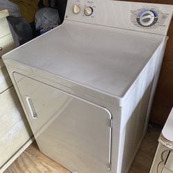 Dryer GE Gas Large Capacity Dries Quickly 100.oo OBO