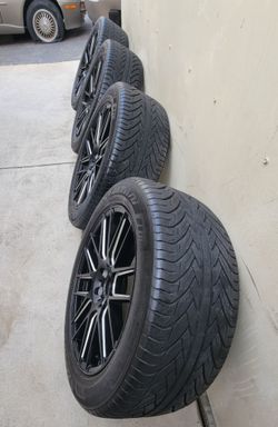 Lexani- Set of 4 Black Alloy Wheels with Tires