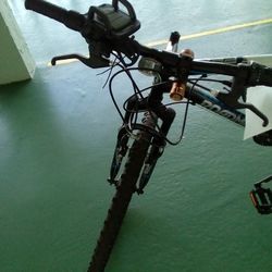 26 Inch RoadMaster Granite Peak Mountain Bike