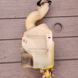 C3 Corvette Wiper Reservoir