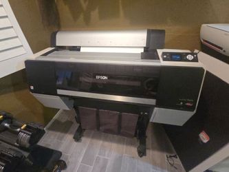 Epson P6000 larger format photo printer  with paper