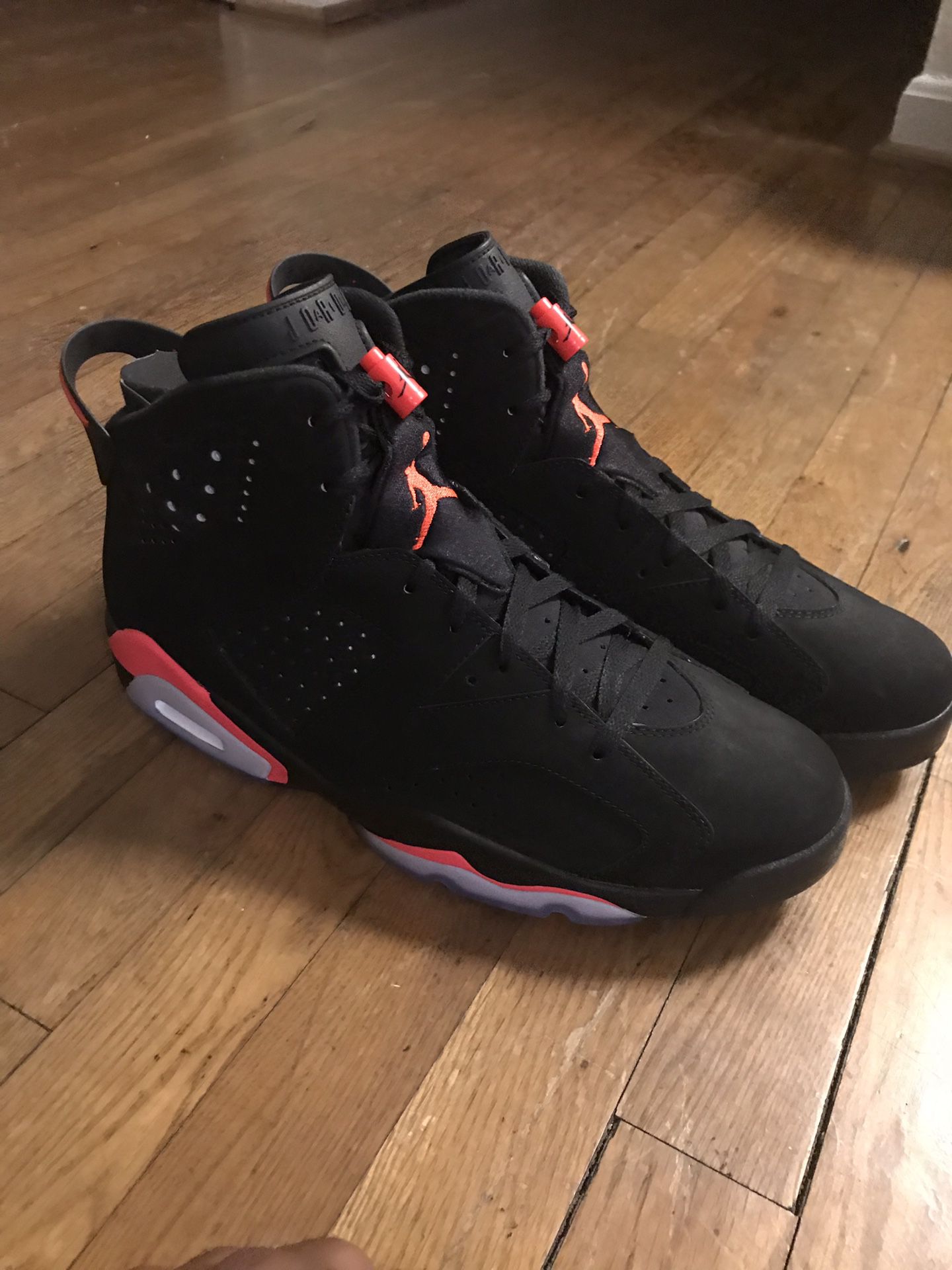 DS pair of 2014 Jordan 6 Infrared (Size 13)