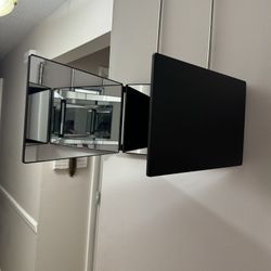Trifold Over The Door Travel Mirror