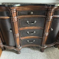 Entryway Table And Wall Art