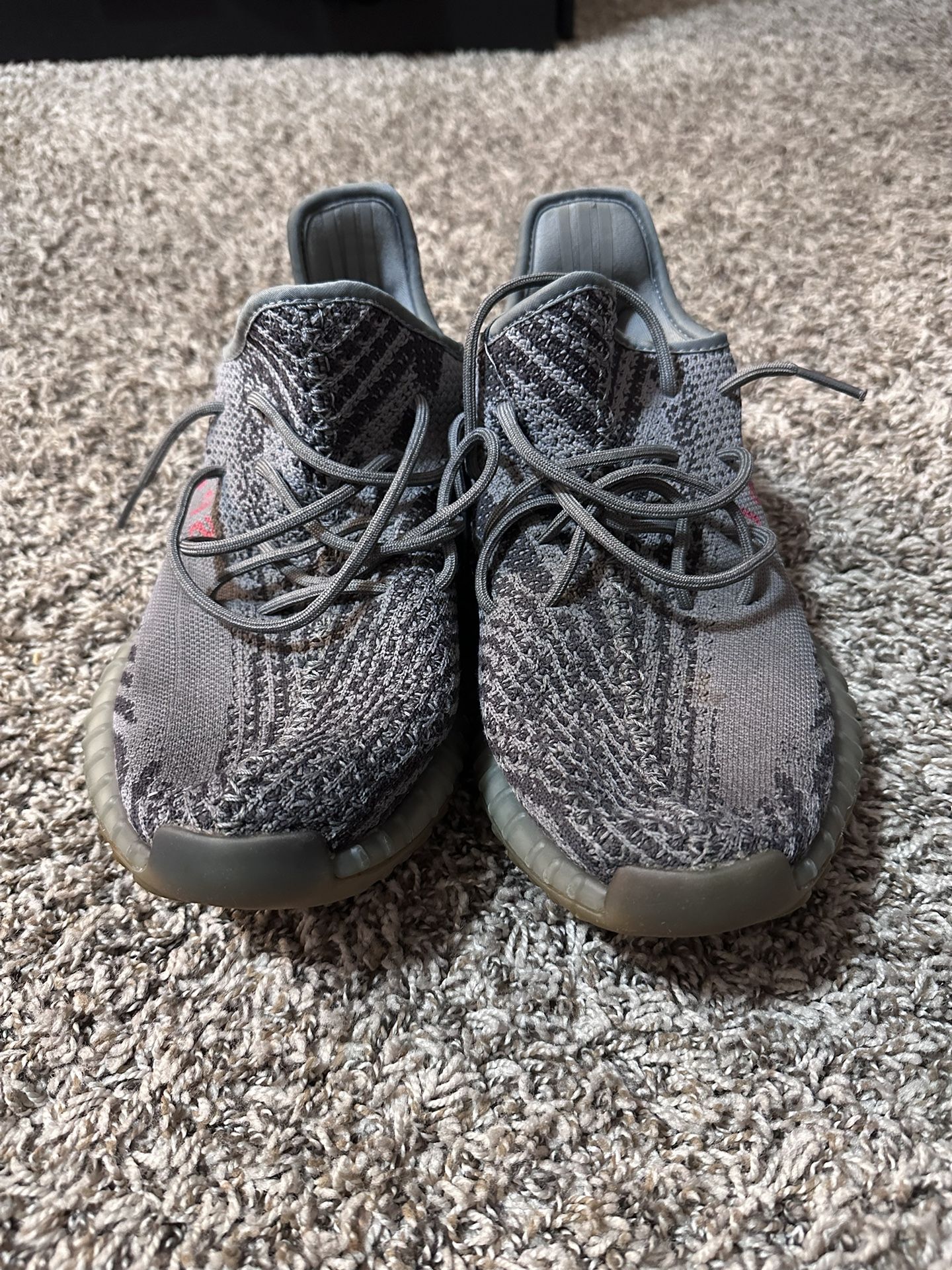 Gray yezzey Men’s size 11