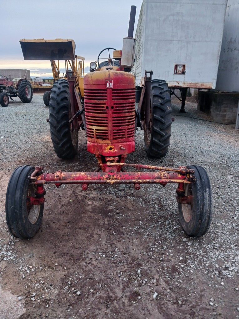 Antique Tractor 