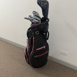 Complete Ladies Golf Set: Driver, Wood, Irons, Wedge Putter, bag, Ect.