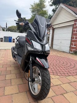 200cc scooter