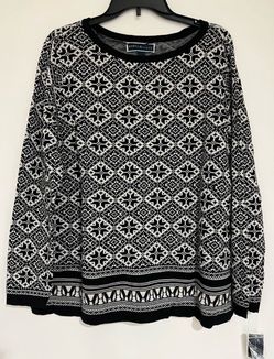 Karen Scott Black and White Geometric Crewneck Sweater