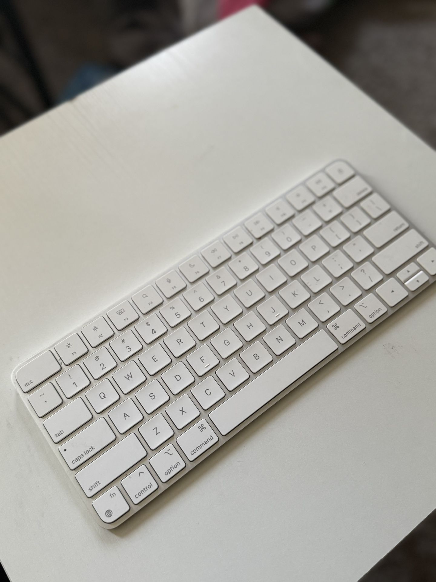 Apple Keyboard 