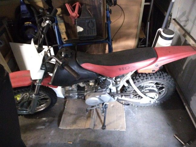 2005 Honda Crf70f!!!! Asking $900 Or Best Offer