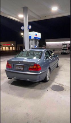 2003 BMW 330i