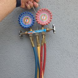 Uinweld Manifold gage.