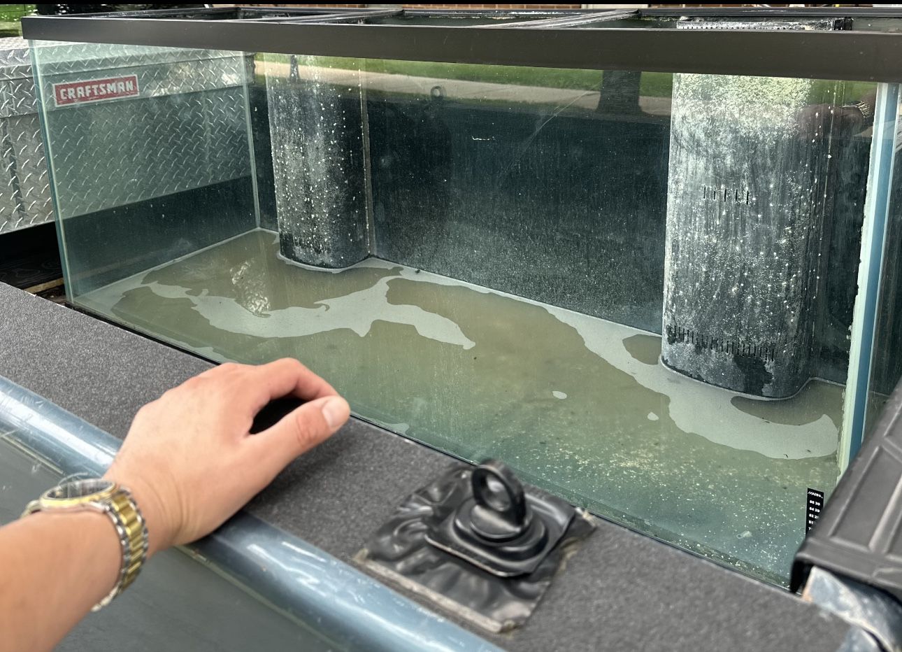 220 Gallon Fish tank