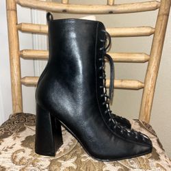 Heeled Boots With Laces 