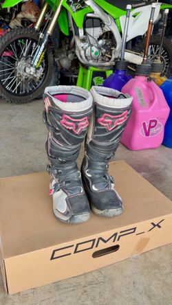 Dirt bike boots