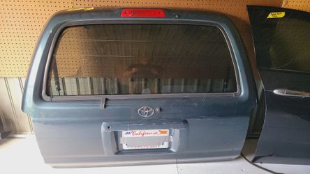 2006 Toyota 4Runner Rear Hatch