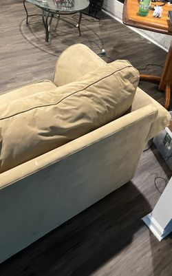 Sofa With Pull Out Used Lightly Great Condition 