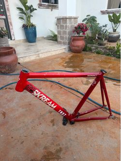 Lmk frame trades