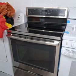 New Open Box Floor Model GE Induction / Convection Range! Retails For Over $2200 , Get It For $699!!!!!