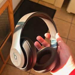 Beats by Dre Studio Pros