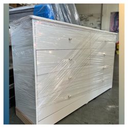 8 drawers dresser / Eight drawers dresser