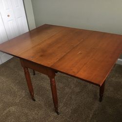 Elegant 19th-Century Wooden Dining Table