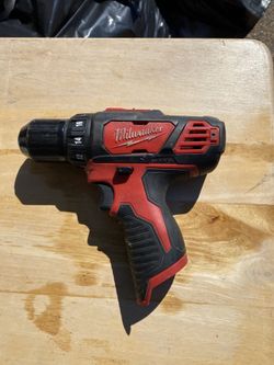 Milwaukee M12 Drill 