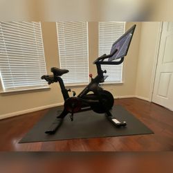 2021 Peloton Bike+ Excellent Condition 0-50 Rides - TX, USA