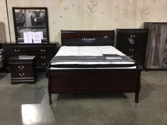 Brown Cherry Contemporary 4 Piece Queen Bedroom Collection Set - Dresser, Mirror, One Nightstand, Queen Bed Frame