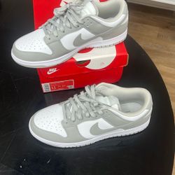 Nike Dunks Size 11 Grey 