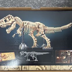 Dinosaur Tyrannosaurus Rex Fossil Lego Set In Hand 76968