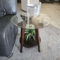 Glass Coffee Table and 2 End Glass Tabels