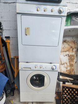 Washer and dryer stackable