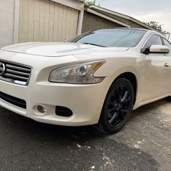 2012 Nissan Maxima