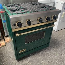 Custom Viking Stove & Hood Vent 