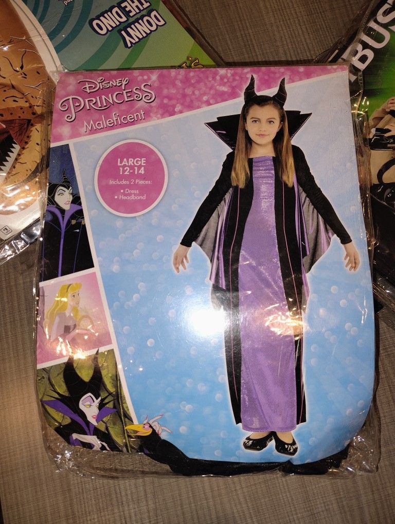 Costume