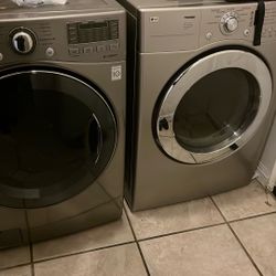 Washer And Dryer Lg 200 And Refrigerator 
