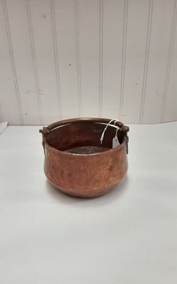 Hammered Copper Pot- Located in Shelton