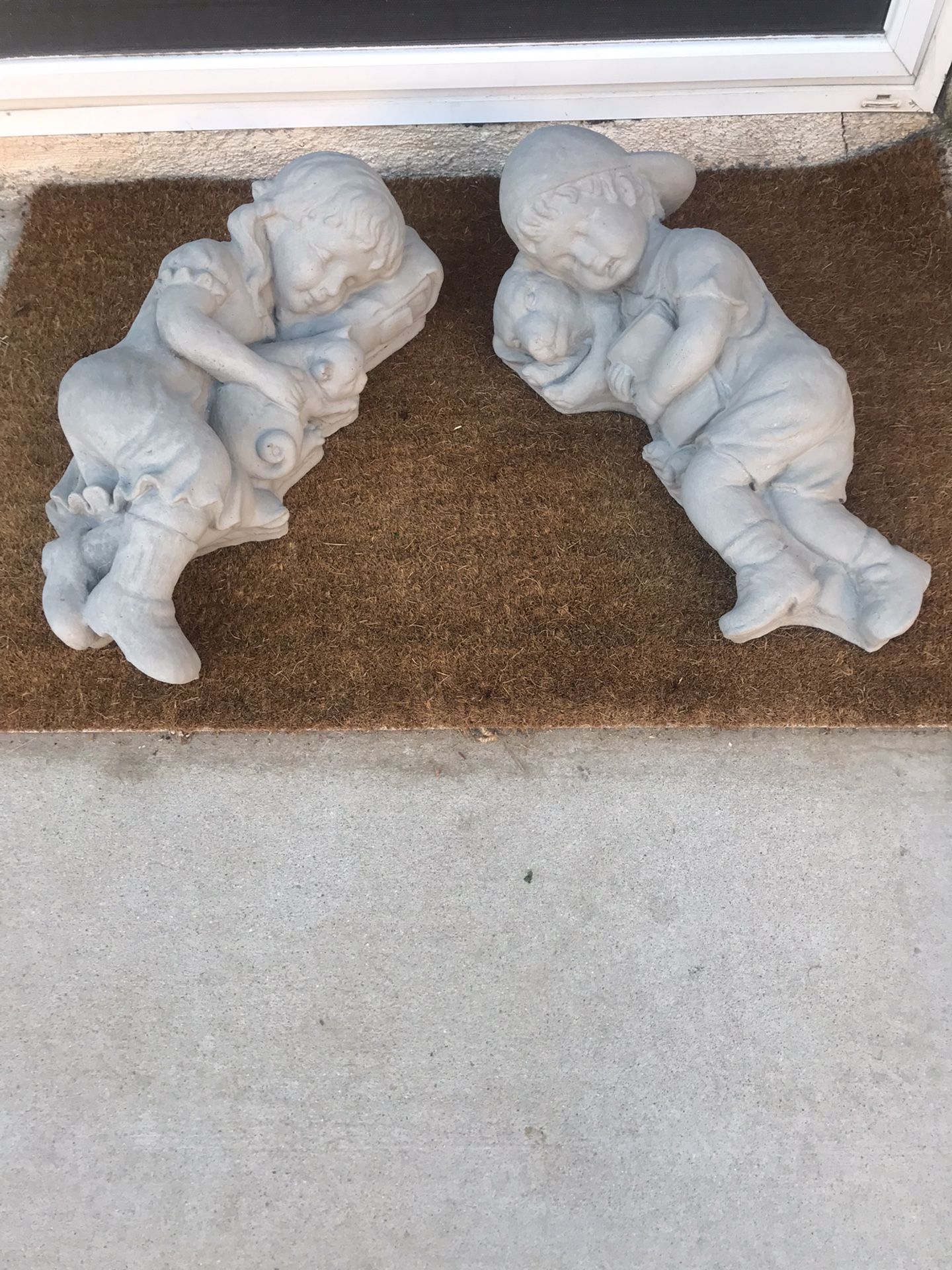 New Kids With Cat And Dog Made Out Cement Perfect Gift For Any Occasion 