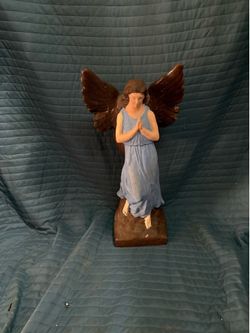 23” Angel statue