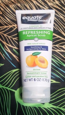 Refreshing Apricot Scrub. 6 oz. New.