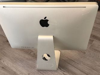 Apple iMac All-in-One Desktop Computer