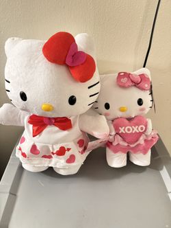 Hello Kitty Valentine Greeter