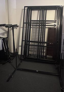 Large metal frames (black)
