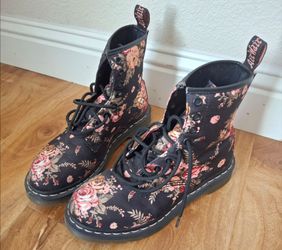 Women's boots