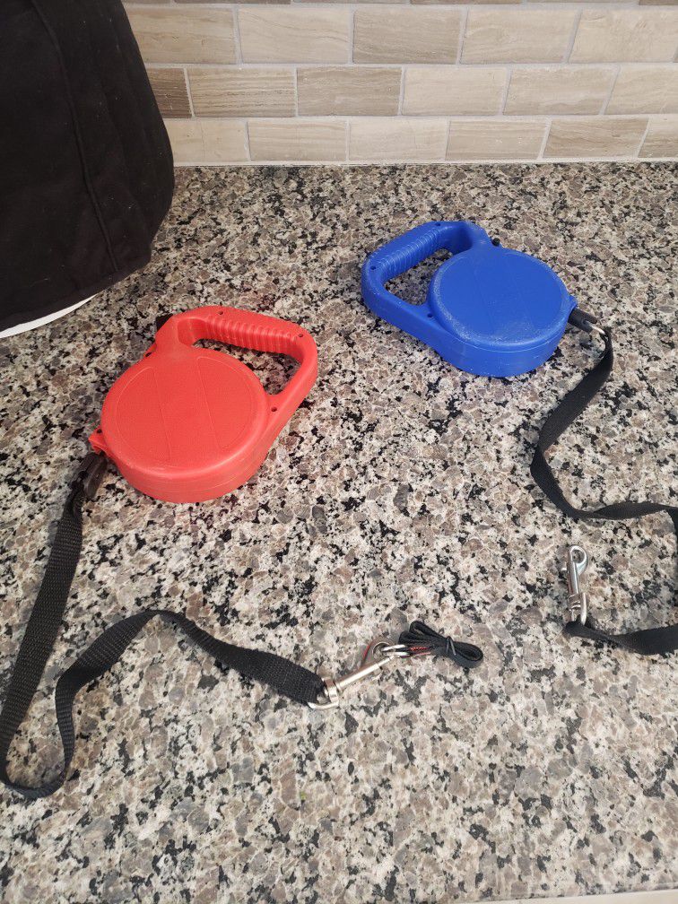 2 Retractable Dog Leashes (About 24ft)