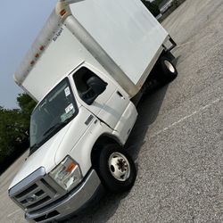 2011 Ford E-350