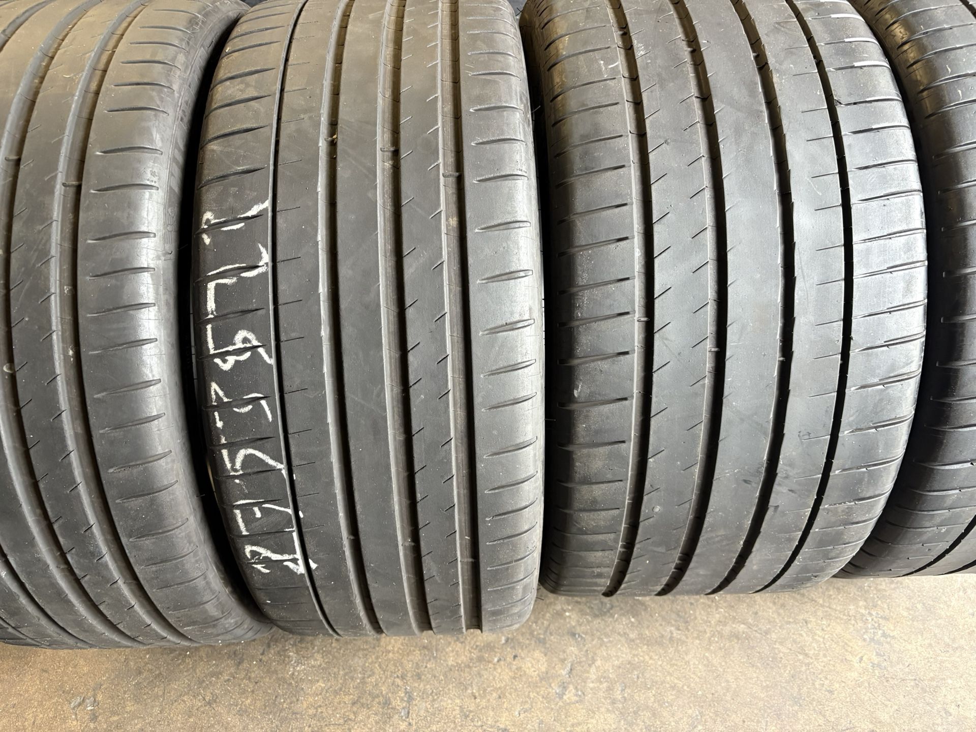 Tires 275-35r22 & 315-30r22 Michelin