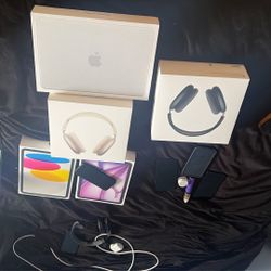 Ipad 128 iPad Air 128 AirPod Max AirPod Max 2s MacBook Neo